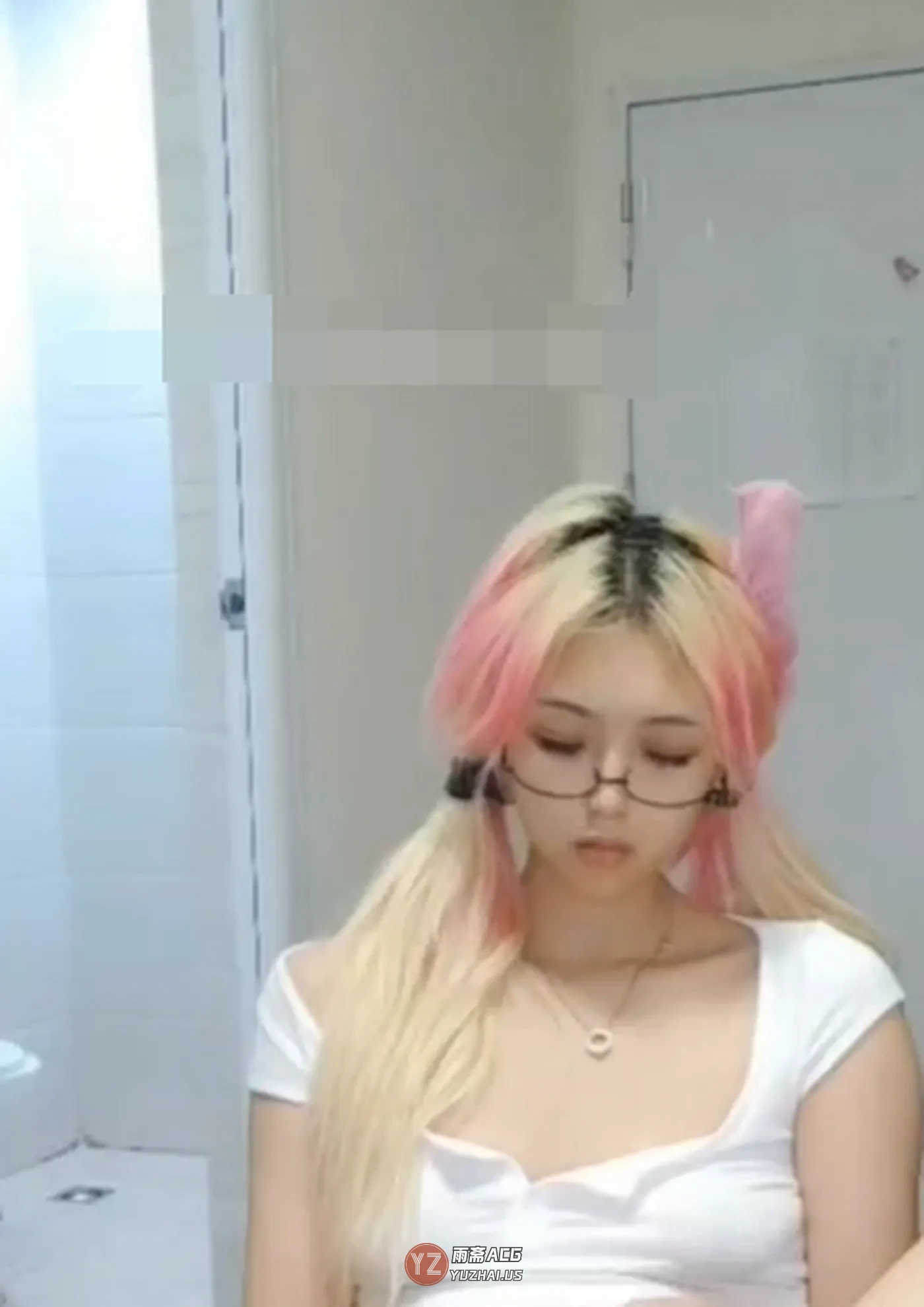 抖音 小桔家/桔桔子 顶级美女  户外【3V222M】