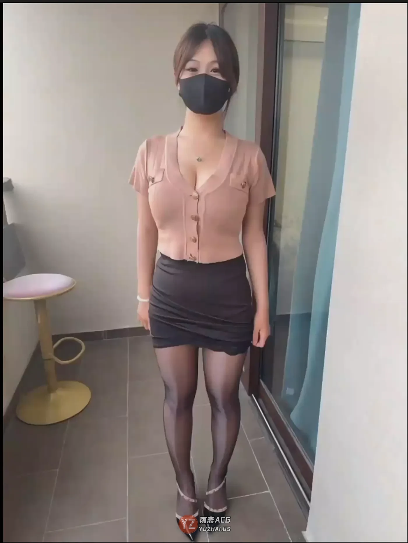 【新】抖音颜值少妇琪琪妈-大奶大长腿【13V】【684MB】